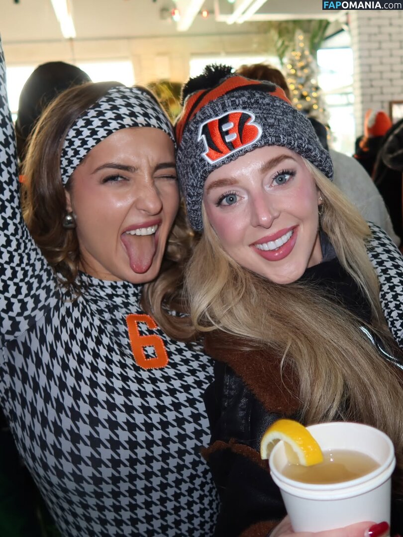 Stephanie Niles / https: / nileees Nahý OnlyFans  Uniklá fotka #18