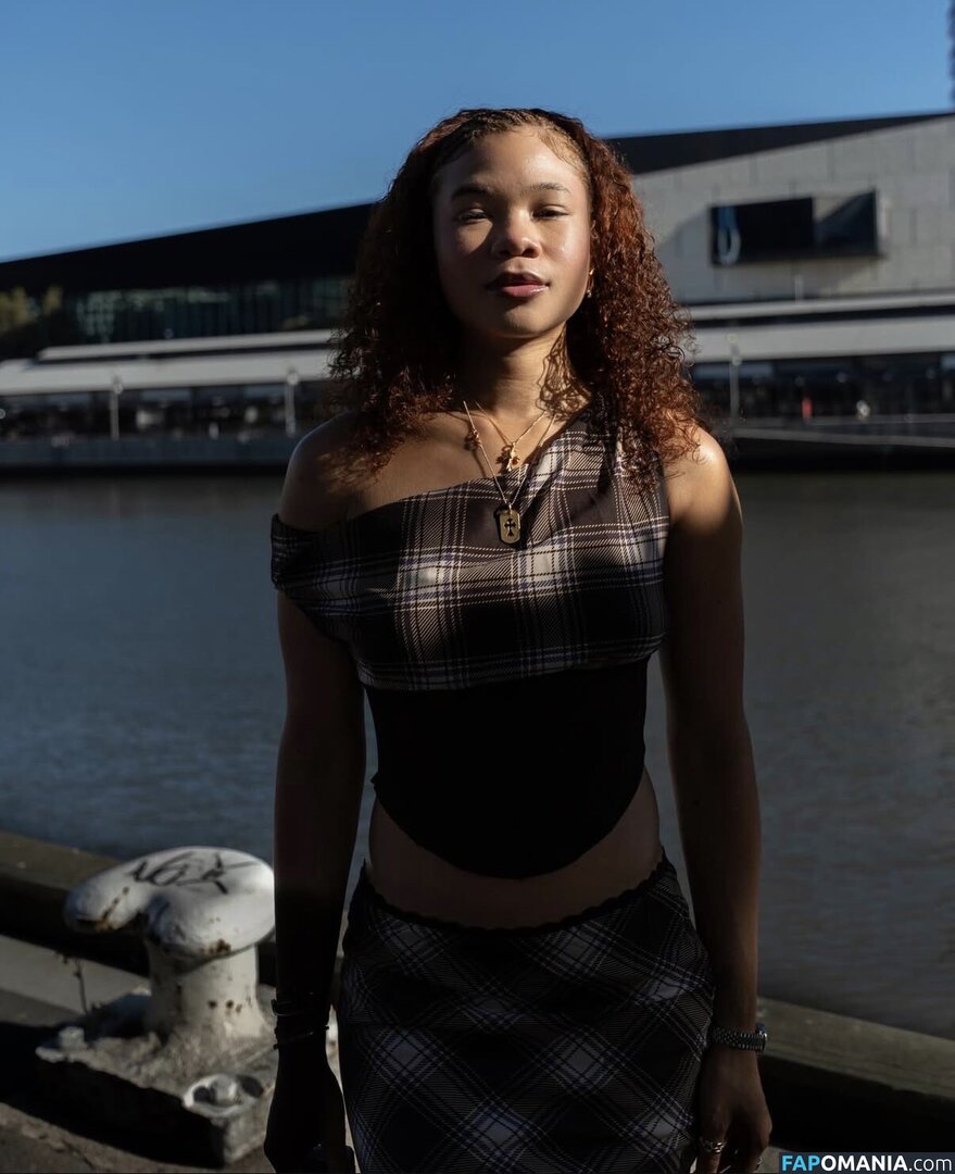 Storm Reid / stormikush / stormreid Nahý OnlyFans  Uniklá fotka #485