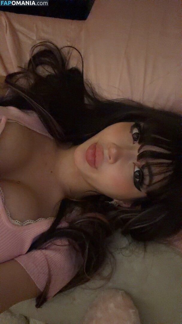 beanluvr13 / strawbari.zz / strawbarie / strawbarizz Nahý OnlyFans  Uniklá fotka #2