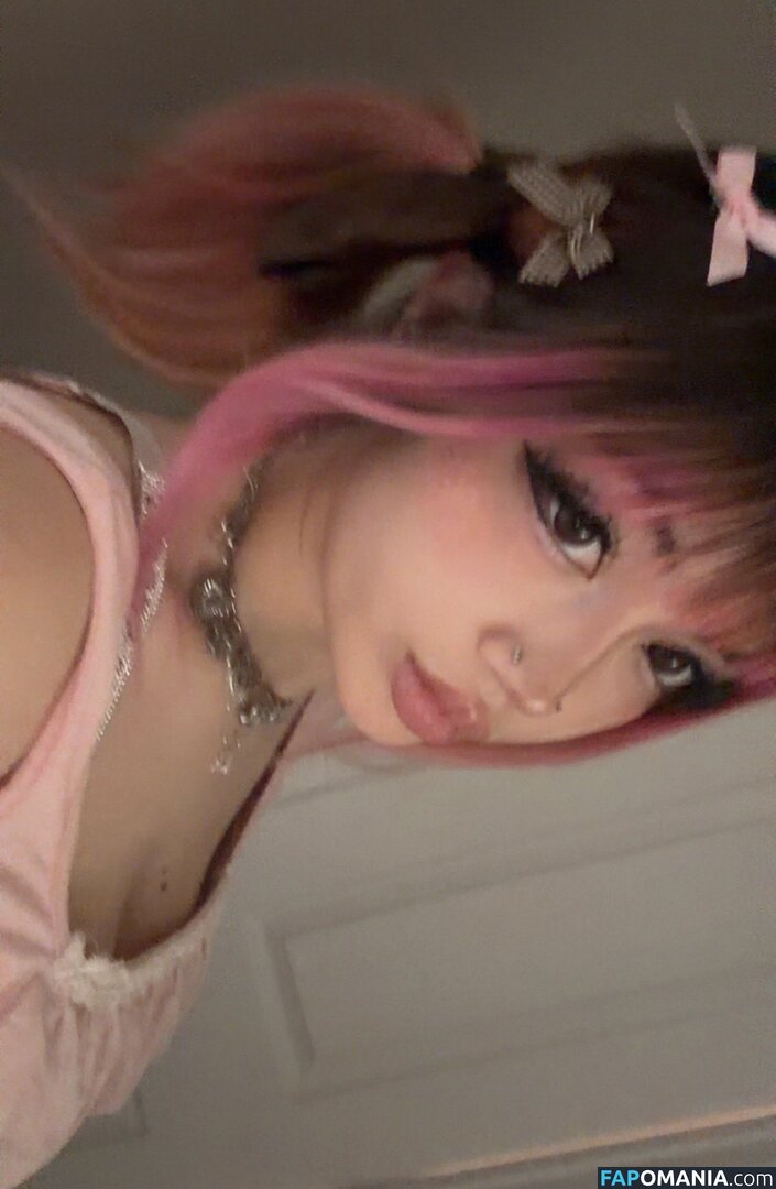 beanluvr13 / strawbari.zz / strawbarie / strawbarizz Nahý OnlyFans  Uniklá fotka #6