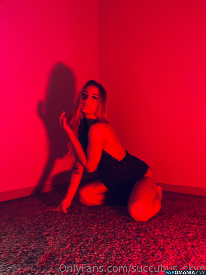 Iheartharlss / Succubus_skye / https: / susbaby1 Nahý OnlyFans  Uniklá fotka #1