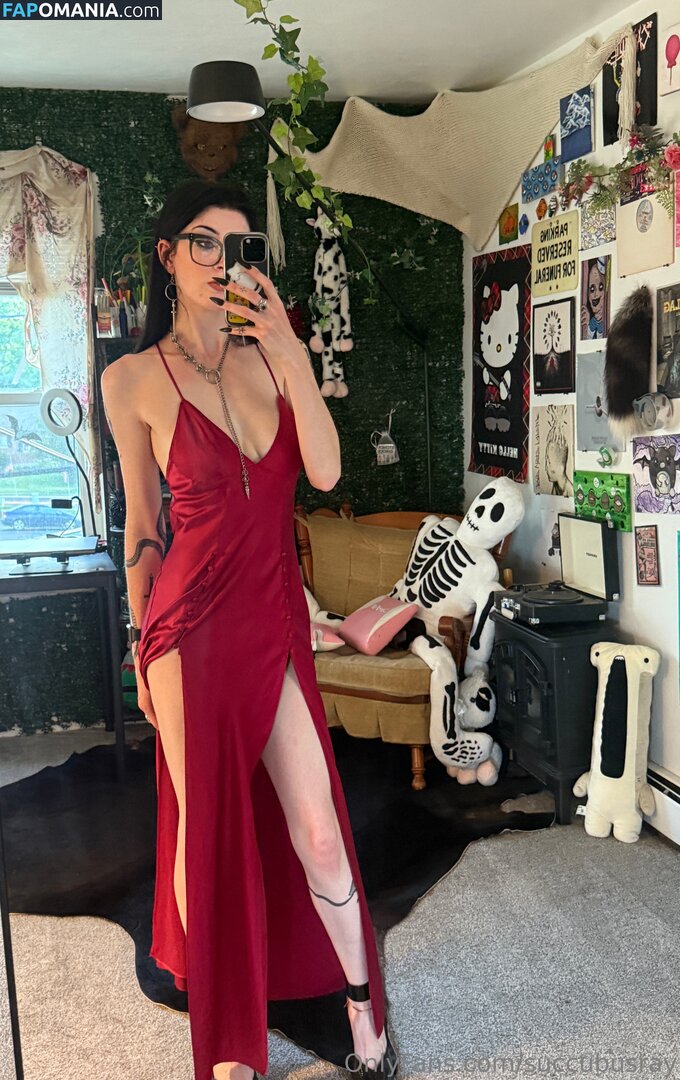 succubusray / succubusrayray Nahý OnlyFans  Uniklá fotka #5