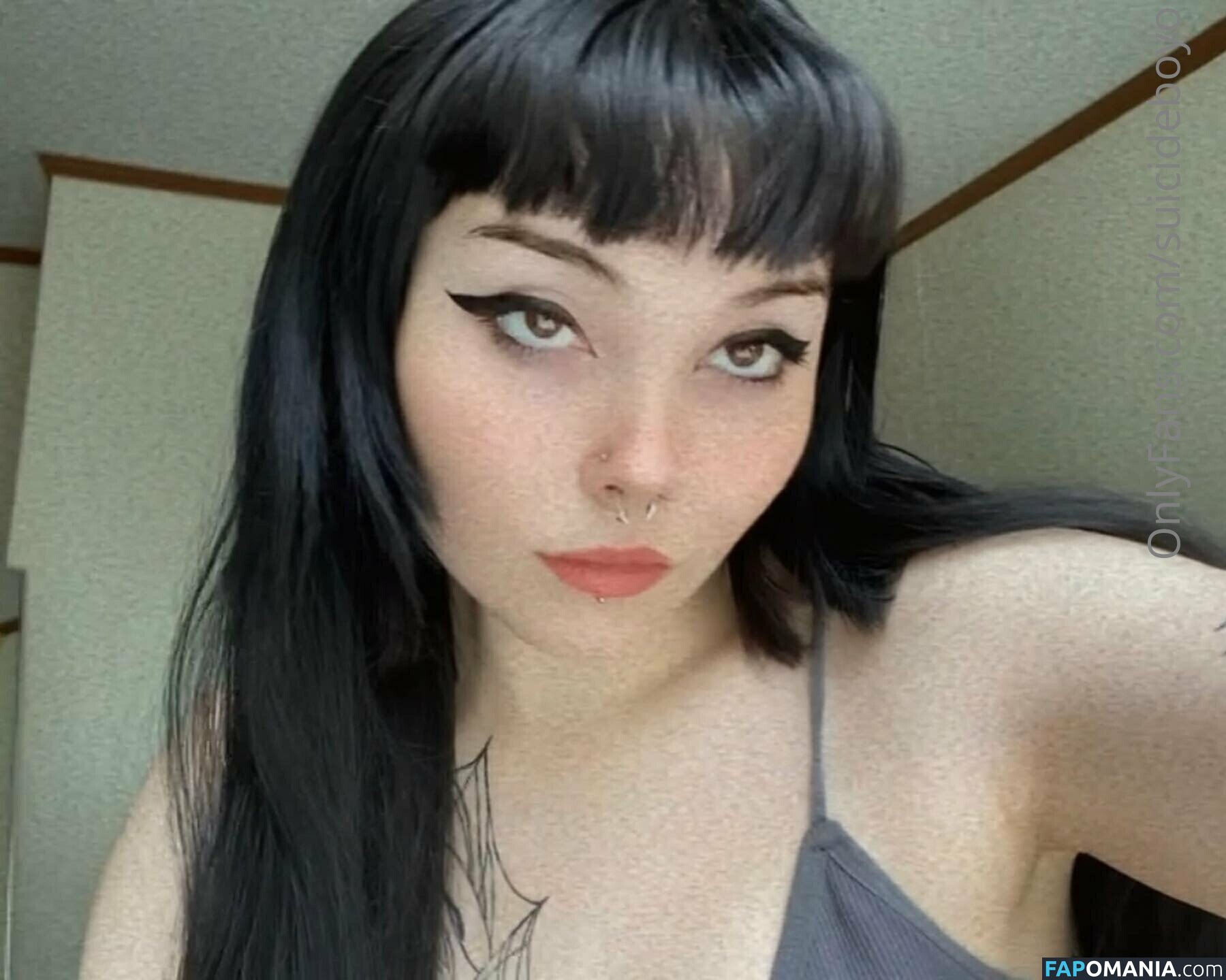 Suicideboyo / https: / kreature_girl Nahý OnlyFans  Uniklá fotka #2