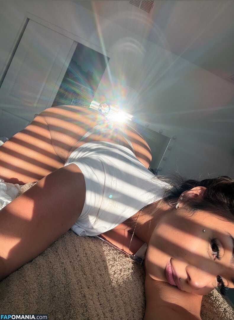 a.mariee28 / https: / sukiwithagoodcoochie Nahý OnlyFans  Uniklá fotka #1