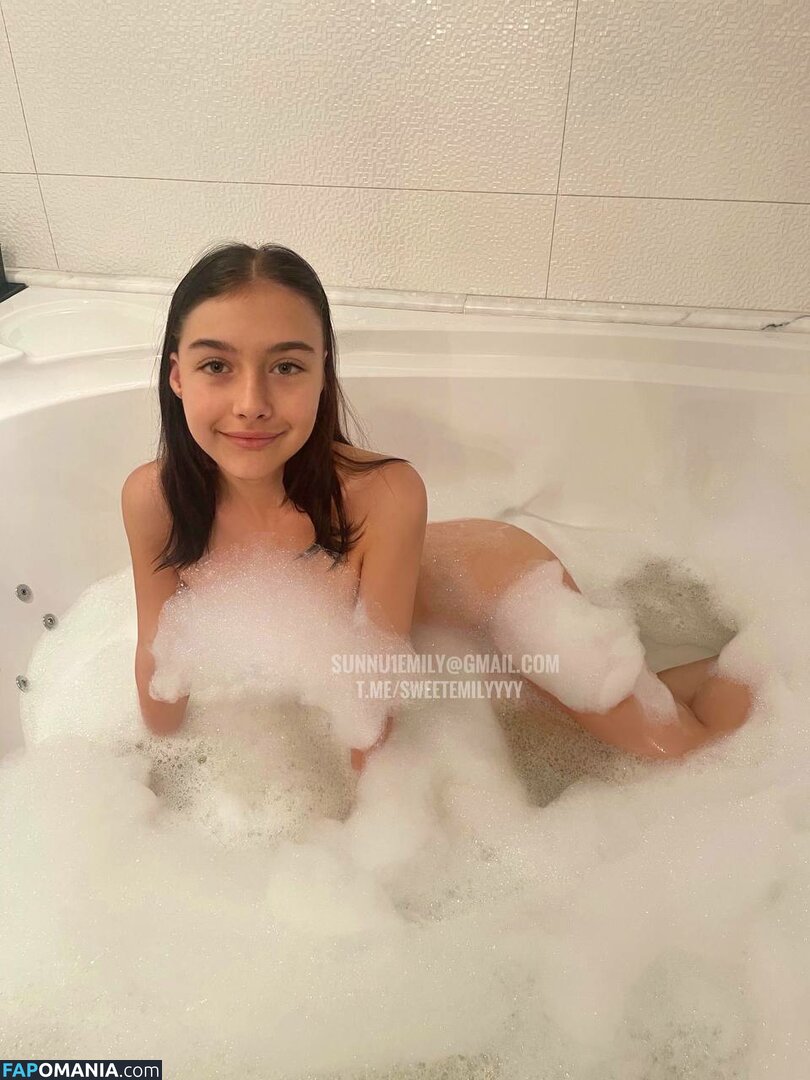 Sunny Emilly / Sunny Emy / SweetEmilyyyy / kylie.little.toes / sunny.emily.backup Nahý OnlyFans  Uniklá fotka #12