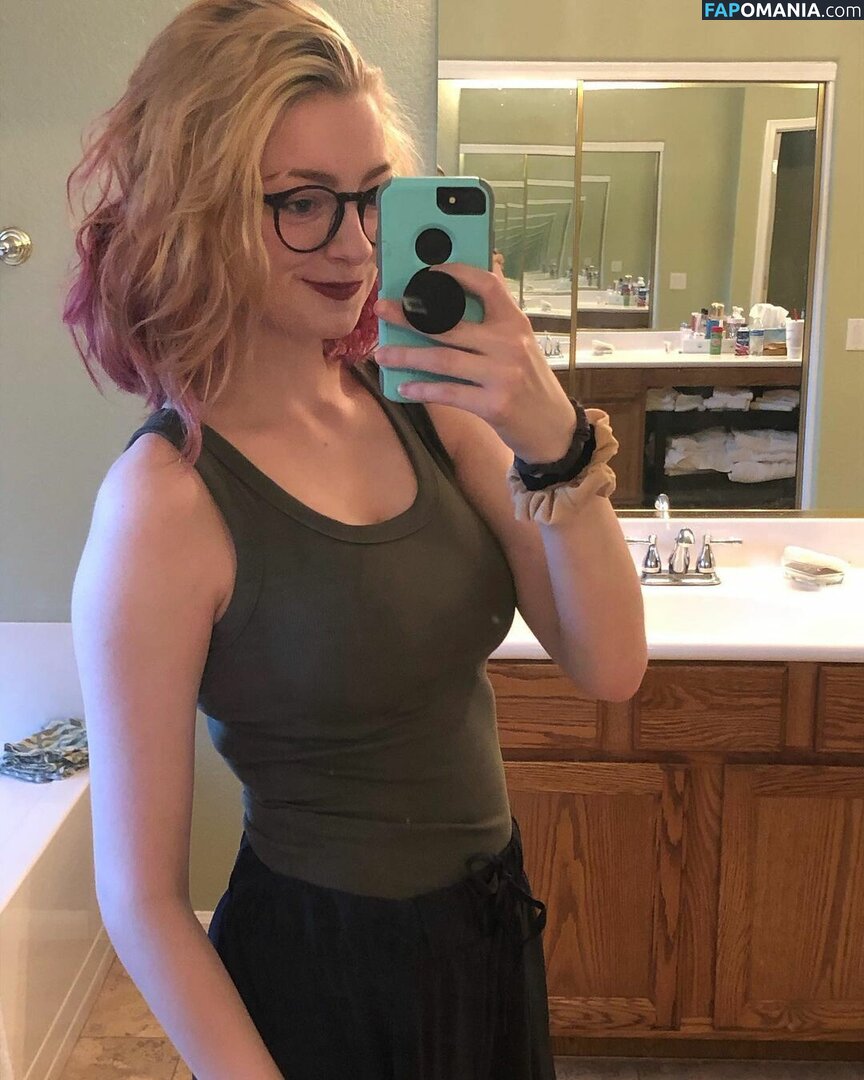 SuopOnTwitch / Suuuoppp Madison Nahý OnlyFans  Uniklá fotka #1