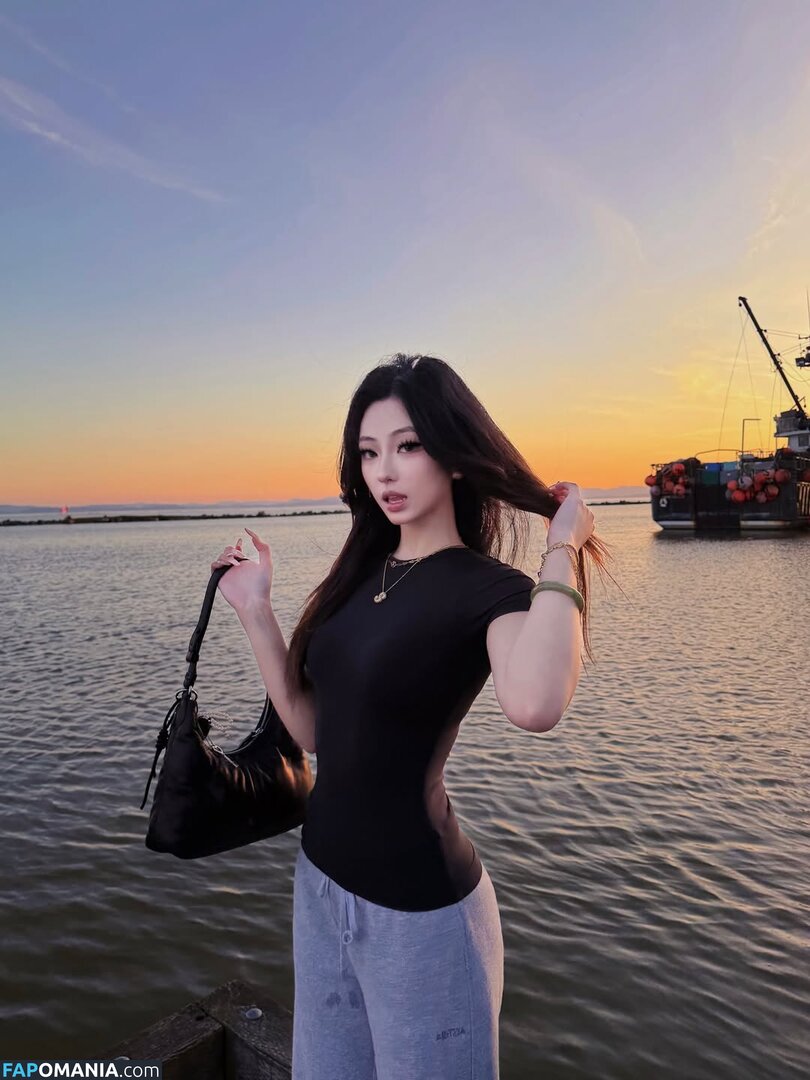Susansunn / https: / susan_sun17 Nahý OnlyFans  Uniklá fotka #7