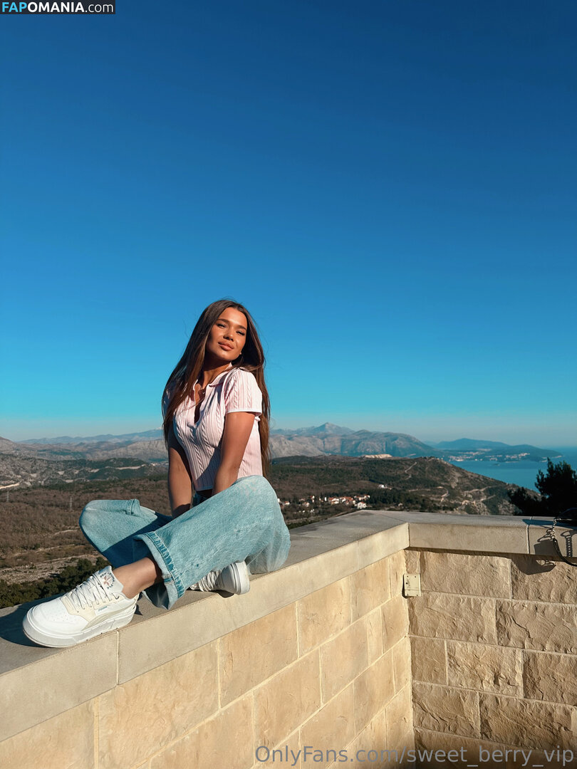 sweet_berry / sweet_berry_vip Nahý OnlyFans  Uniklá fotka #1