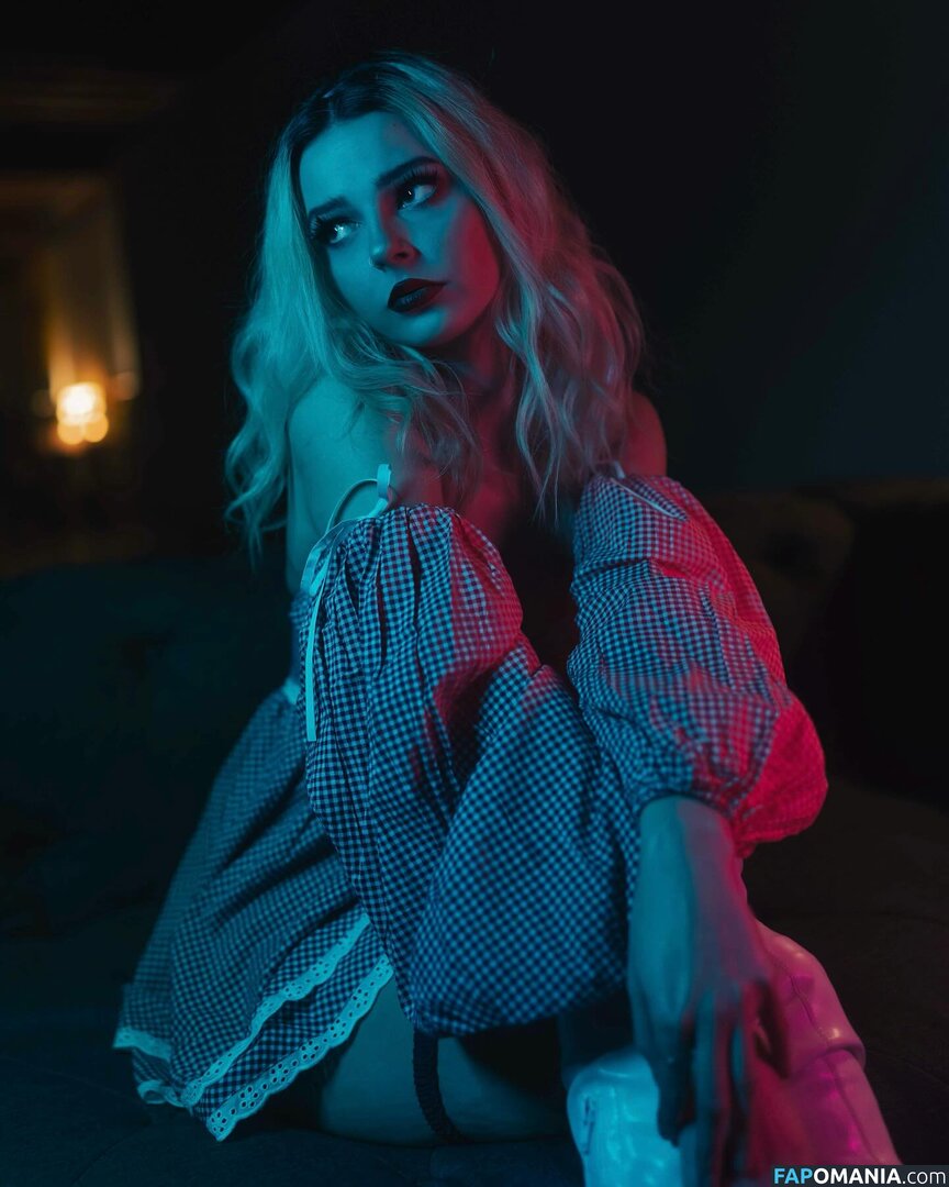 Sweetdistortion / sasha_simple Nahý OnlyFans  Uniklá fotka #6