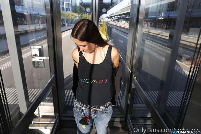 Swiss-Girl / https: / swiss-girl-vip / swissgirlvanessa Nahý OnlyFans  Uniklá fotka #12