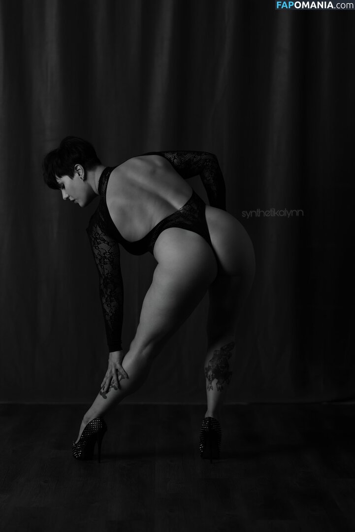Synthetika Lynn / synthetika_lynn / synthetikalynn Nahý OnlyFans  Uniklá fotka #1