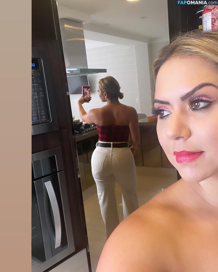 Tati Cariani / taticariani_nutri Nahý OnlyFans  Uniklá fotka #8