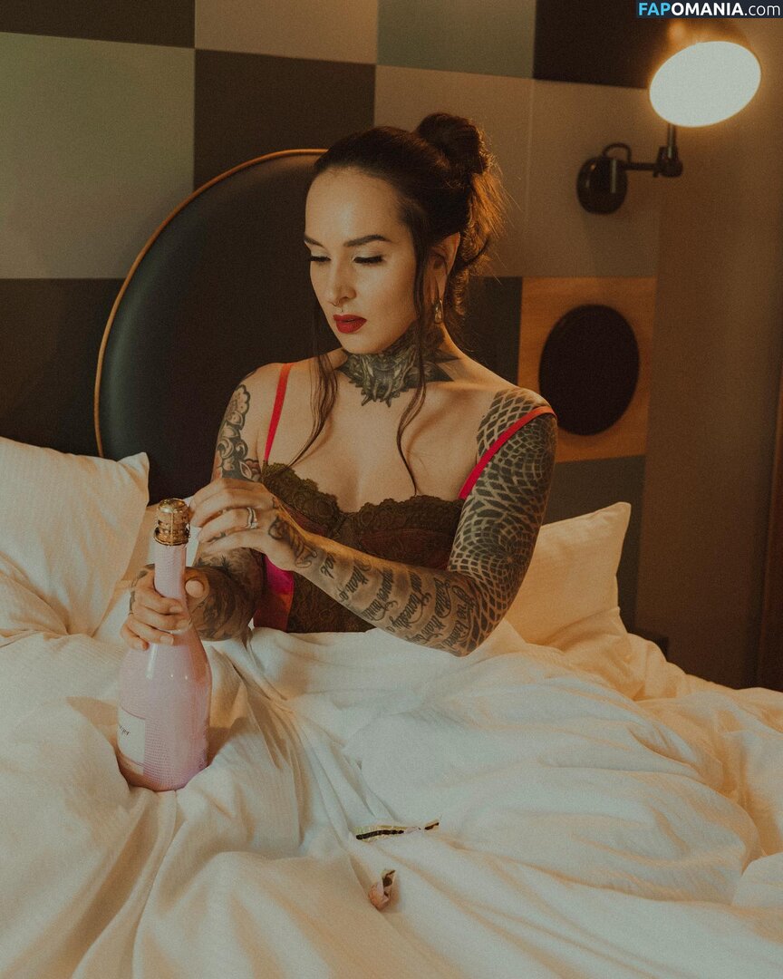 Tatiana Shmaylyuk / sweetsynner / tati_booyakah Nahý OnlyFans  Uniklá fotka #6