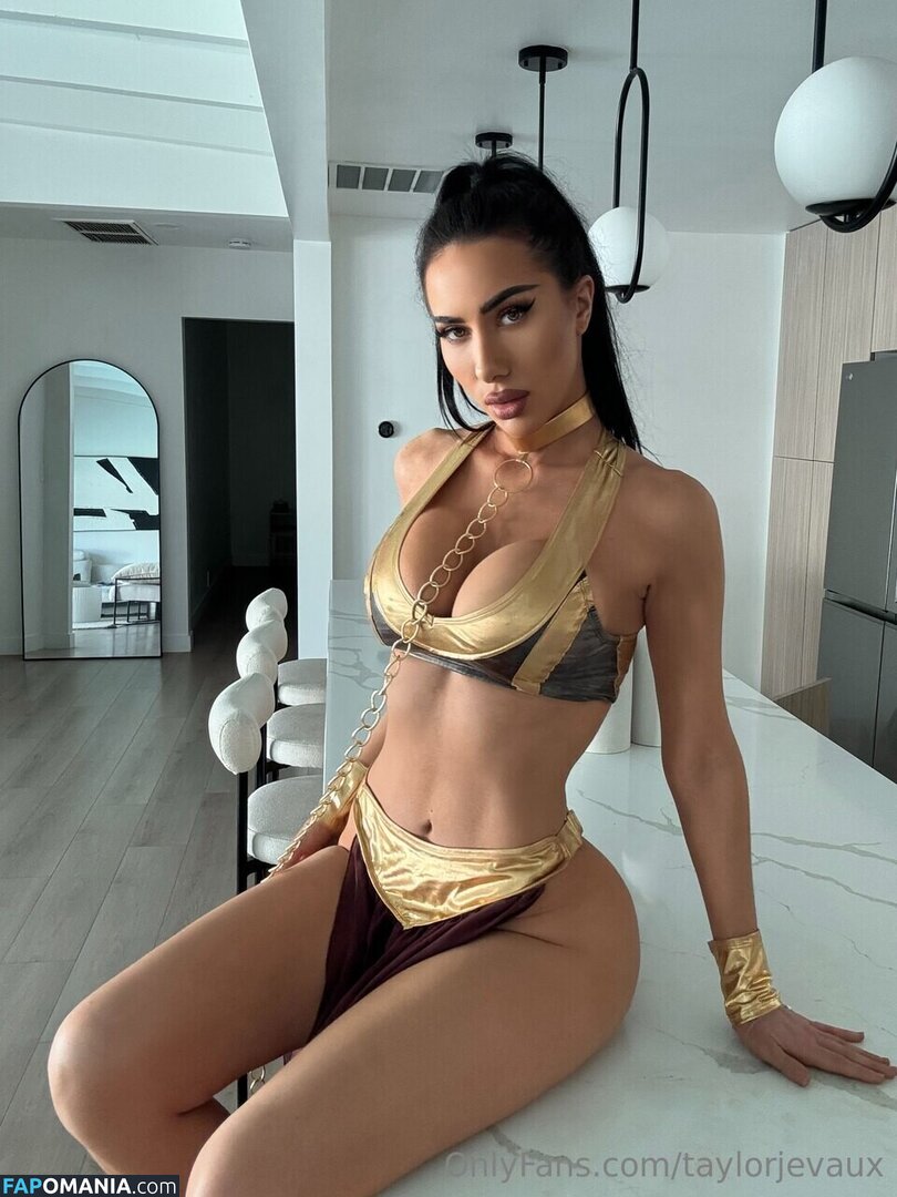 Taylor Jevaux / taylorjevaux Nahý OnlyFans  Uniklá fotka #4