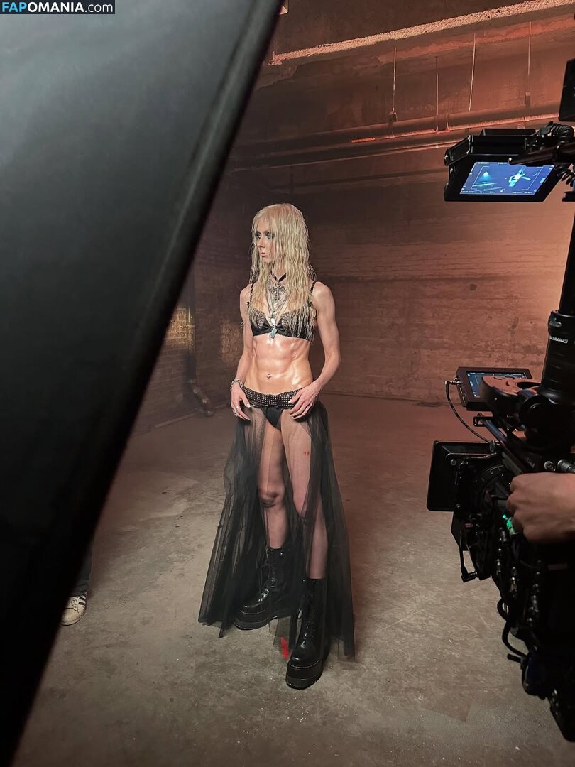 Taylor Momsen / aryelsoul / taylormomsen Nahý OnlyFans  Uniklá fotka #700