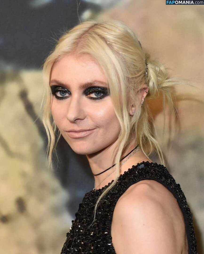 Taylor Momsen / aryelsoul / taylormomsen Nahý OnlyFans  Uniklá fotka #710