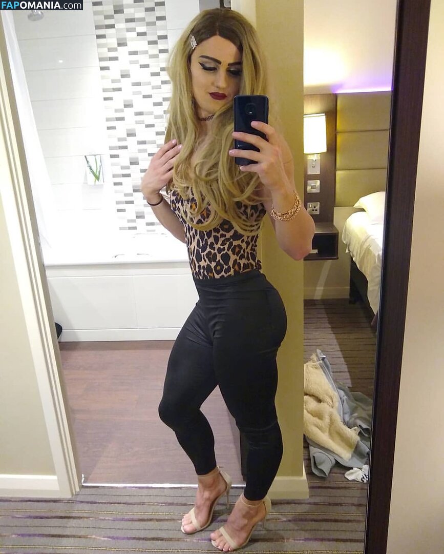 tayrosiee Nahý OnlyFans  Uniklá fotka #6