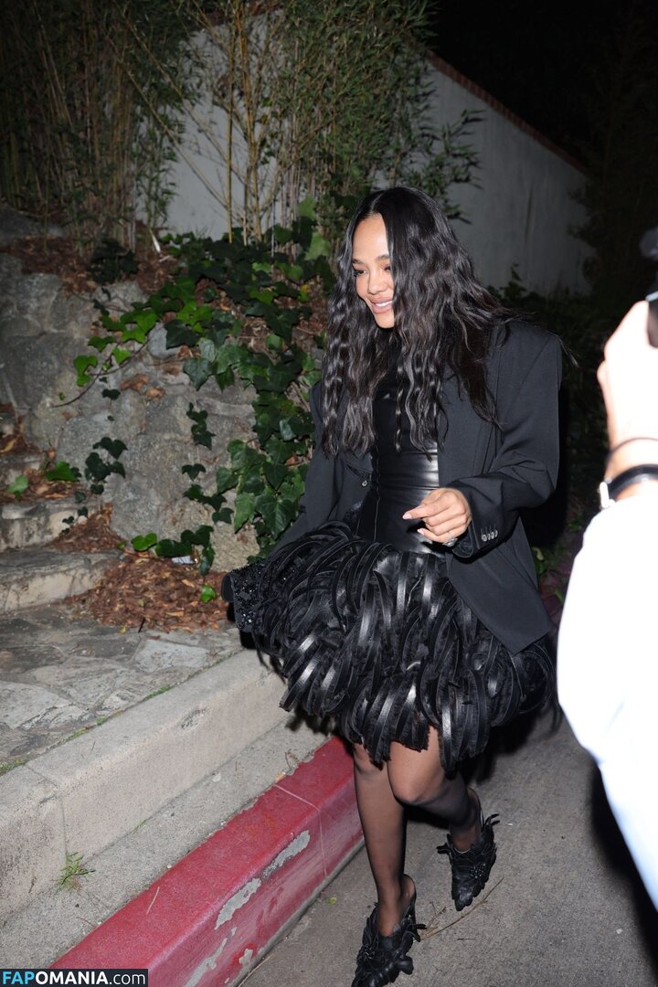 Tessa Thompson / tessamaethompson / tessathompsonx Nahý OnlyFans  Uniklá fotka #8