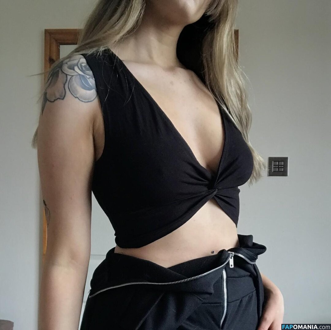 cl0ut / th0tb0t Nahý OnlyFans  Uniklá fotka #17