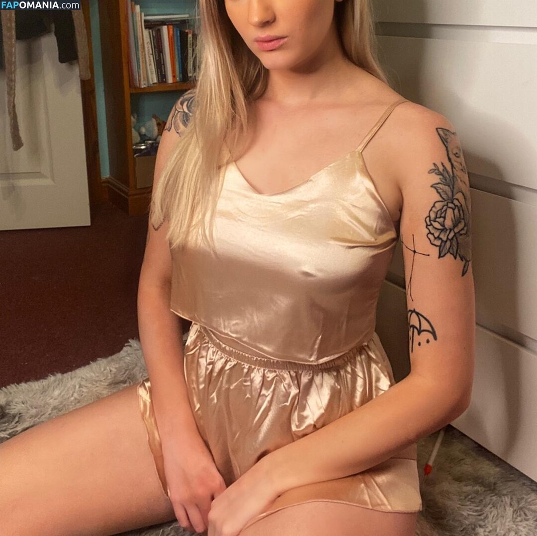 cl0ut / th0tb0t Nahý OnlyFans  Uniklá fotka #18