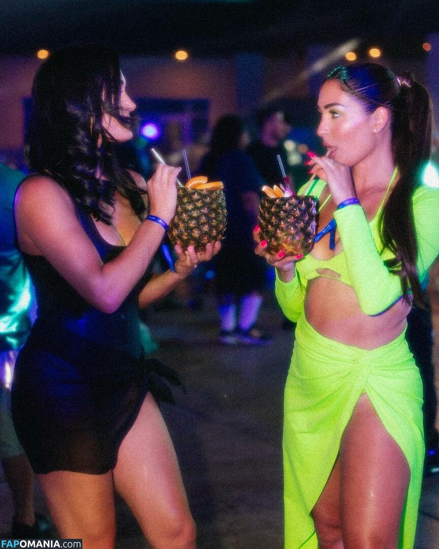 Nikki Bella & Brie Bella / The Bella Twins / thenikkibella Nahý OnlyFans  Uniklá fotka #138