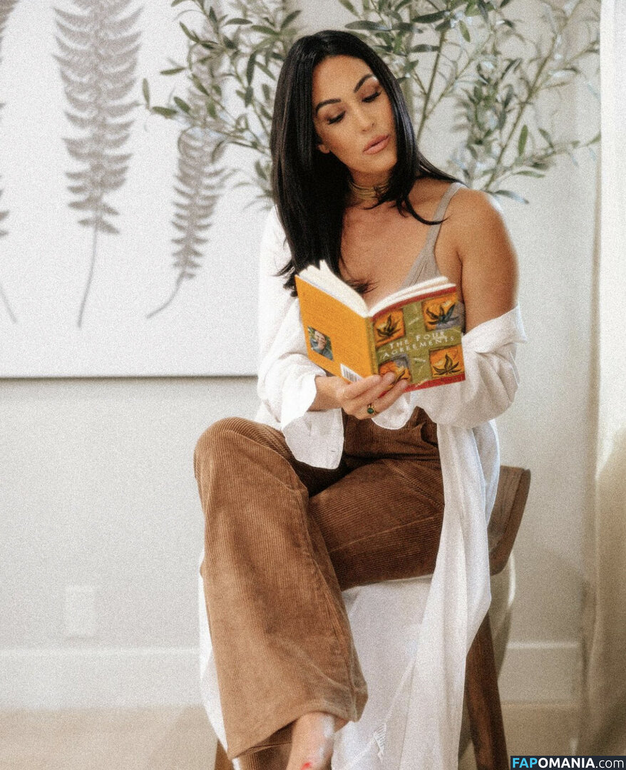 Nikki Bella & Brie Bella / The Bella Twins / thenikkibella Nahý OnlyFans  Uniklá fotka #255
