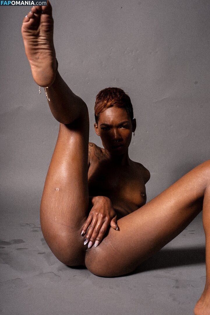 TheRealTiaReid / Tia Reid / corpsdedieu / https: / officialtiareid Nahý OnlyFans  Uniklá fotka #11