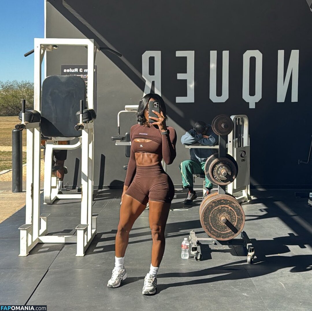 T.hoowww / Tiara Howard Nahý OnlyFans  Uniklá fotka #19