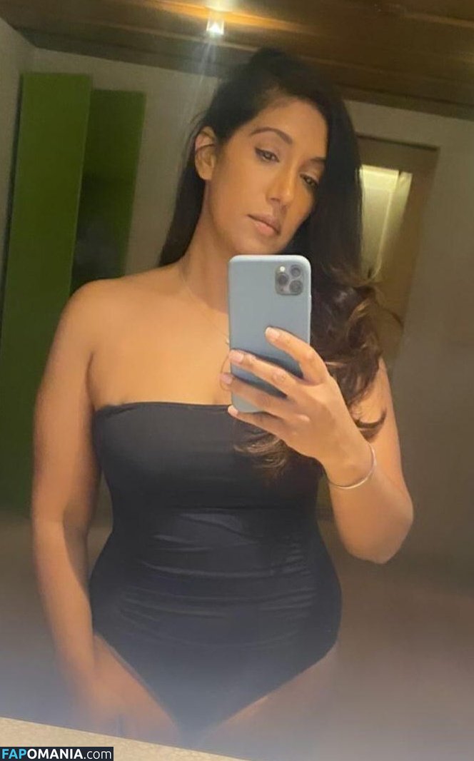 Tina Daheley / https: / tinadaheley Nahý OnlyFans  Uniklá fotka #13