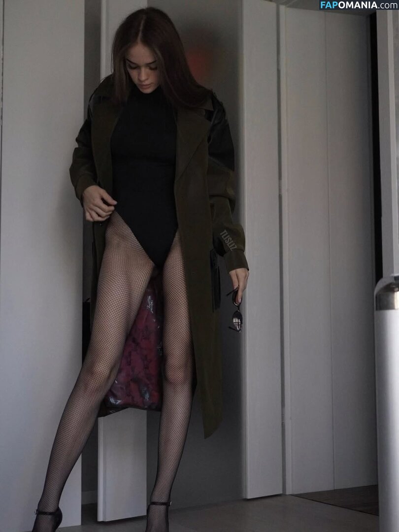 tlisliz Nahý OnlyFans  Uniklá fotka #3