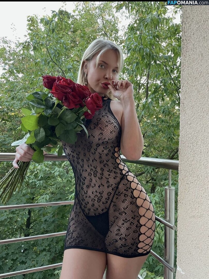 Tomskaya Lubov / l_tomskaia / tomskaya_lyubov_ Nahý OnlyFans  Uniklá fotka #7
