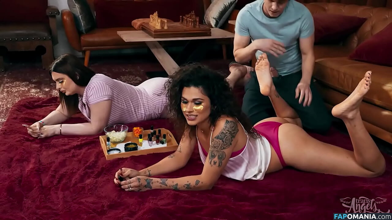 Trans Alisia Nahý OnlyFans  Uniklá fotka #3