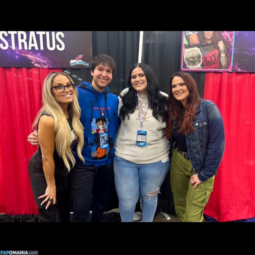Trish Stratus / trishstratuscom Nahý OnlyFans  Uniklá fotka #549
