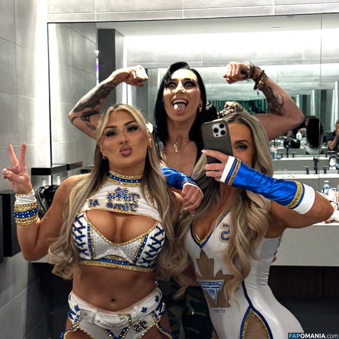 Trish Stratus / trishstratuscom Nahý OnlyFans  Uniklá fotka #1462