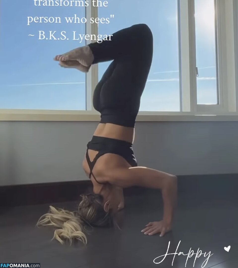 Trish Stratus / trishstratuscom Nahý OnlyFans  Uniklá fotka #1465