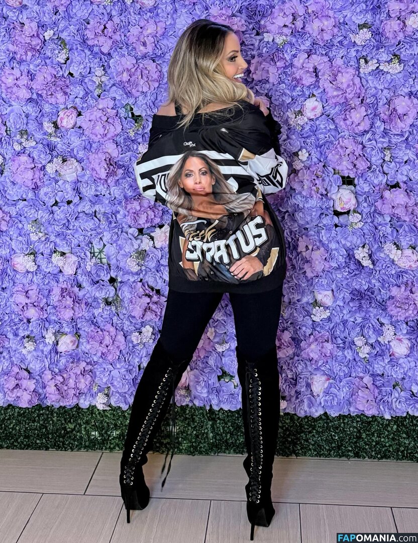 Trish Stratus / trishstratuscom Nahý OnlyFans  Uniklá fotka #1470
