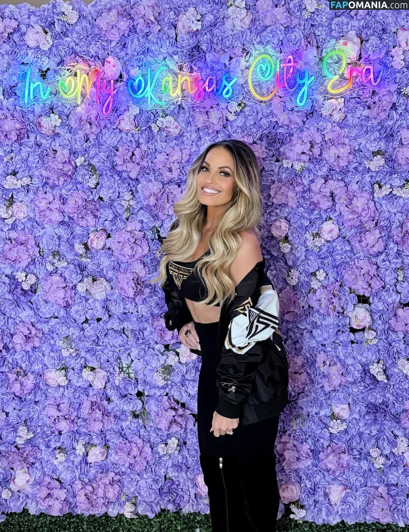 Trish Stratus / trishstratuscom Nahý OnlyFans  Uniklá fotka #1471