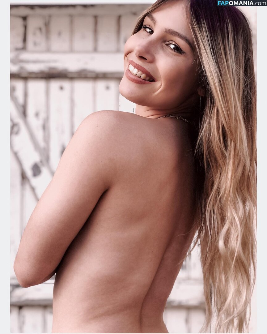 Tslanaxoxo / Yourlanatgirl / Yourlittlelana Nahý OnlyFans  Uniklá fotka #86