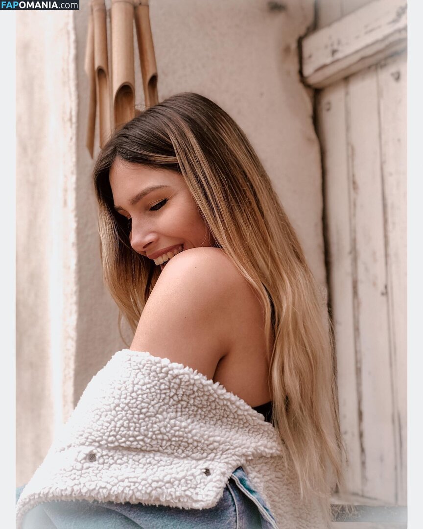Tslanaxoxo / Yourlanatgirl / Yourlittlelana Nahý OnlyFans  Uniklá fotka #87