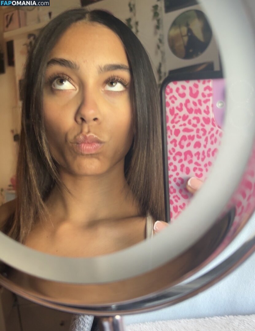 ttahlula Nahý OnlyFans  Uniklá fotka #17