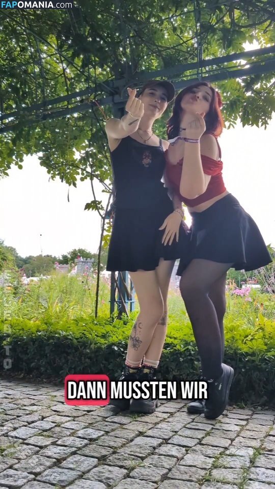 https: / typicallylotti Nahý OnlyFans  Uniklá fotka #4