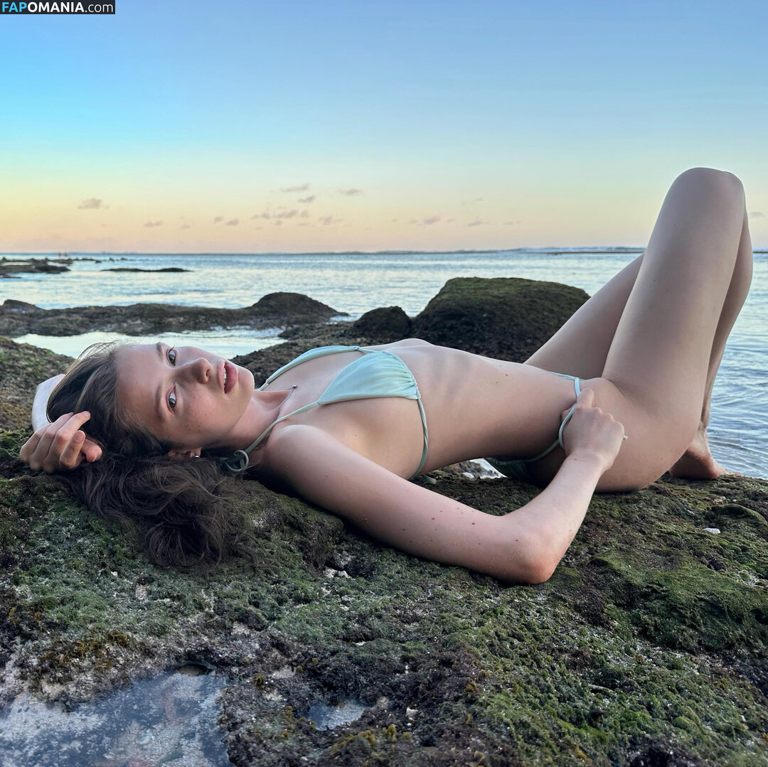 Upminaa / https: Nahý OnlyFans  Uniklá fotka #69