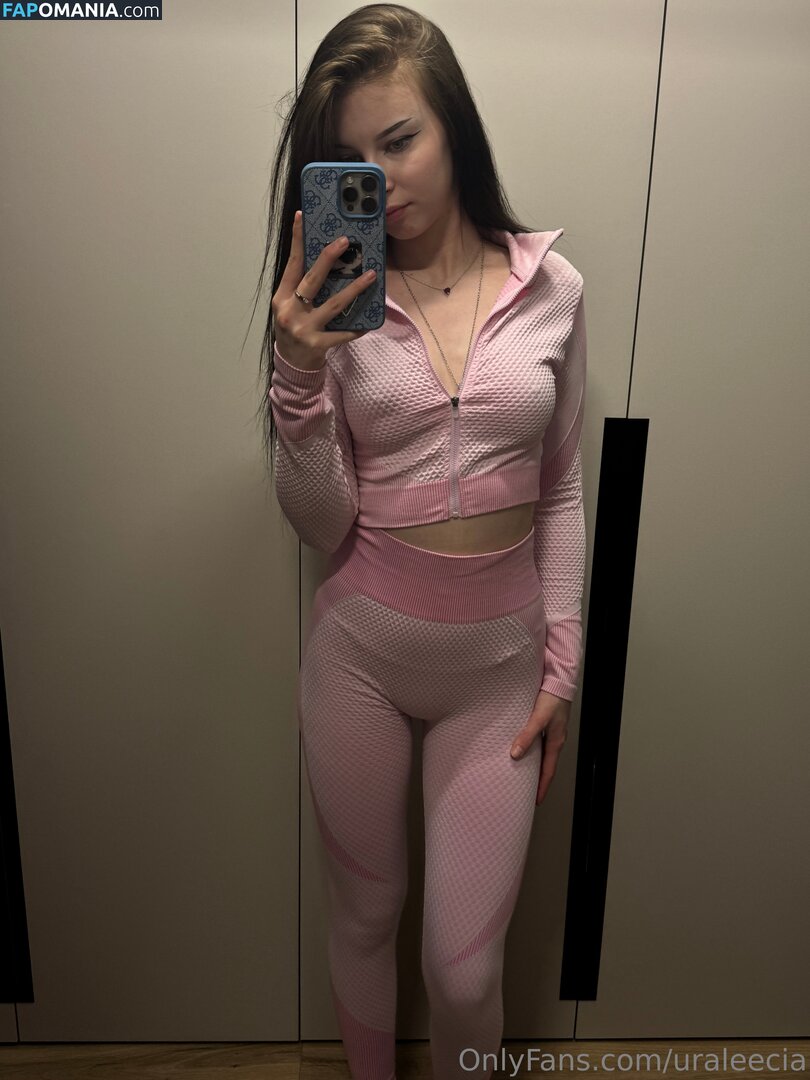 uraleecia Nahý OnlyFans  Uniklá fotka #9