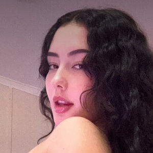 urgirltylaxx