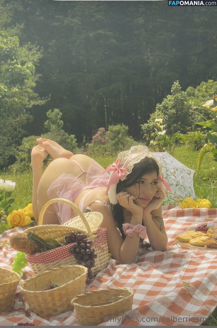 Valberriesmot Nahý OnlyFans  Uniklá fotka #3