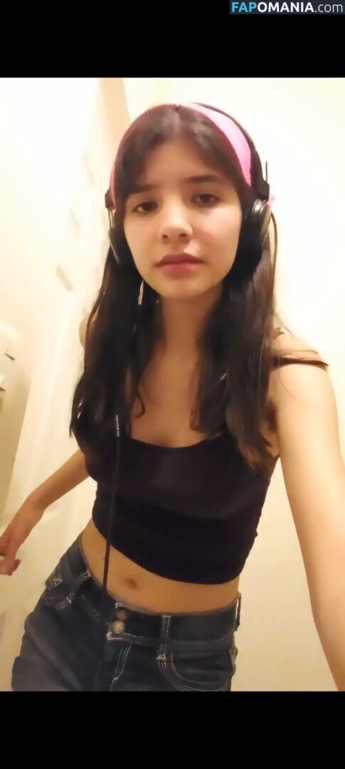 ValeCast0705 / Valeria Castañeda Nahý OnlyFans  Uniklá fotka #2