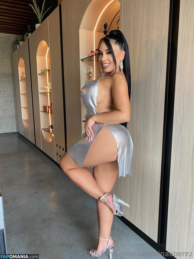 Valentina Perez / valentiinaperez / valentina_perezxoxo Nahý OnlyFans  Uniklá fotka #27