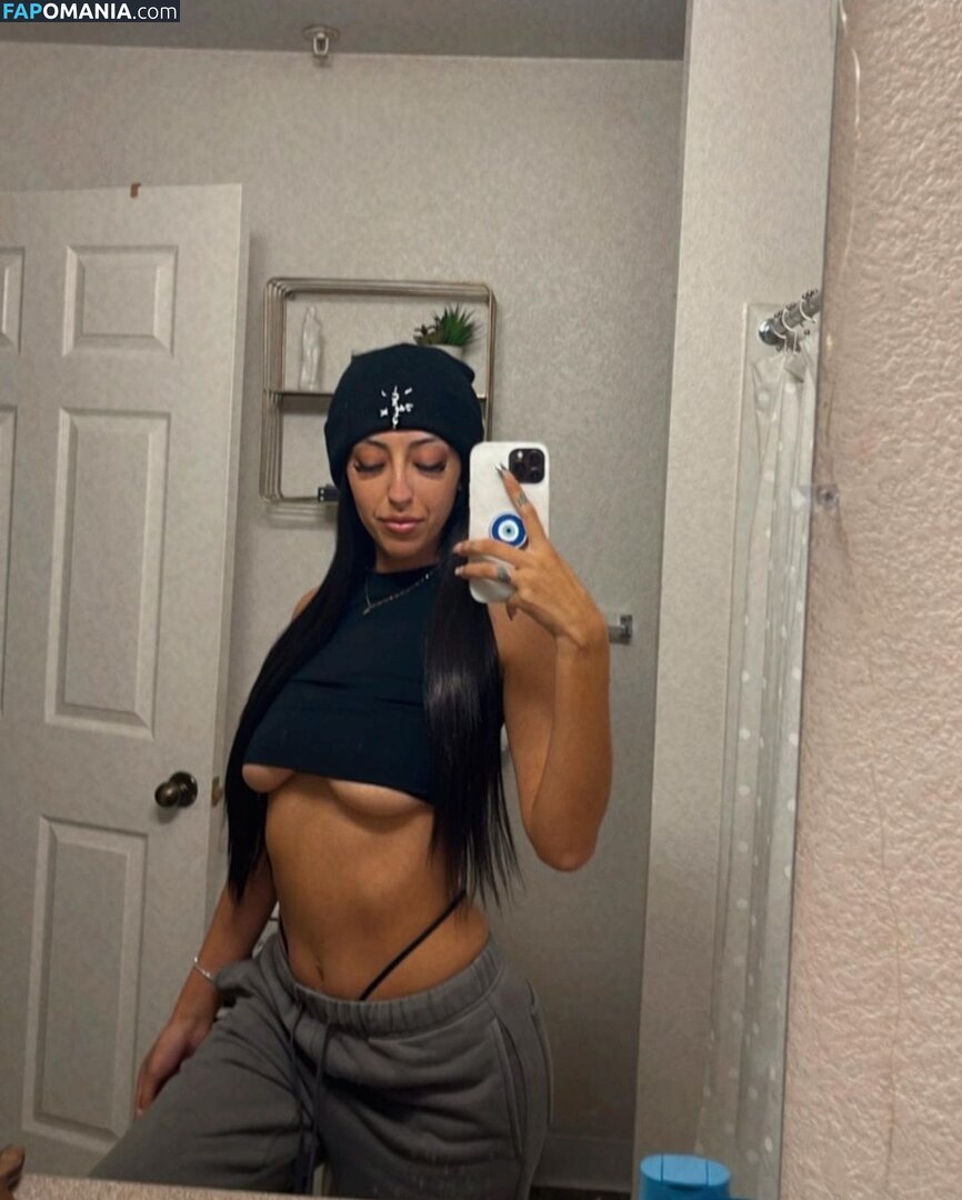 Onlyfans.com / Savannah / Vanderellla Nahý OnlyFans  Uniklá fotka #4