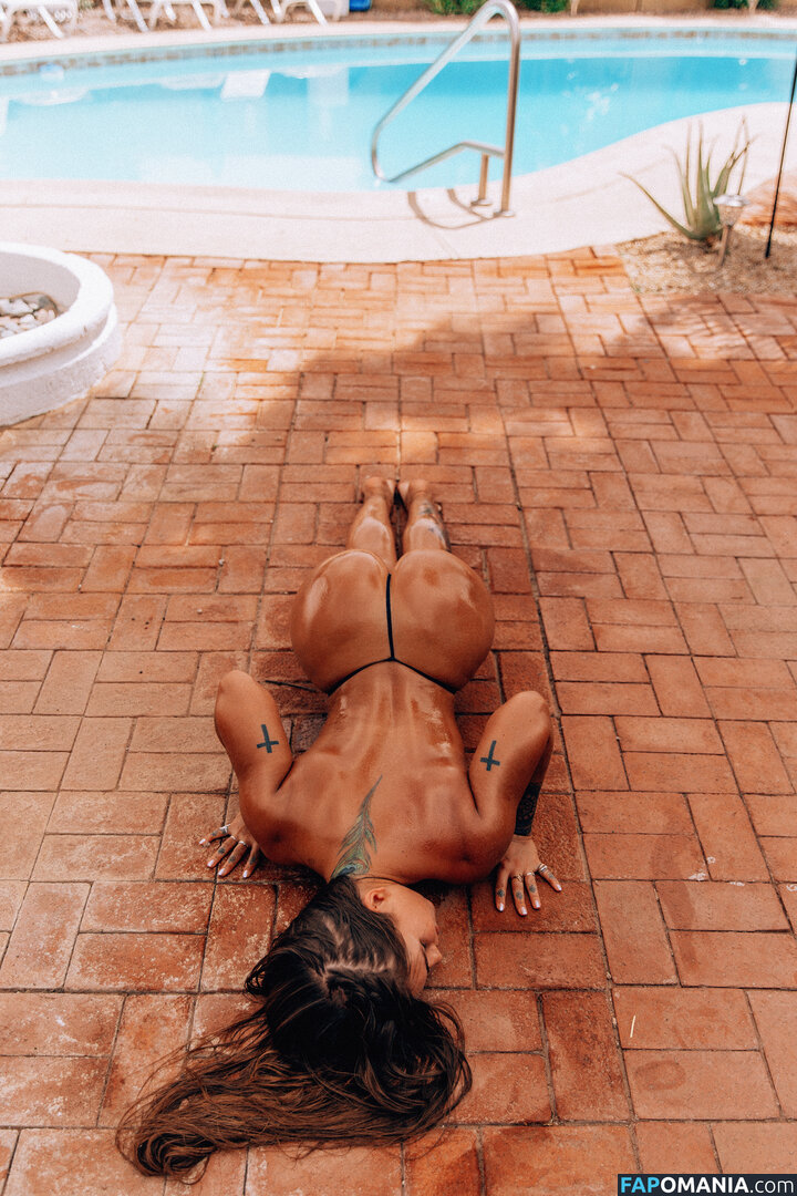 VerushkaSm / iamverasmirnova Nahý OnlyFans  Uniklá fotka #9