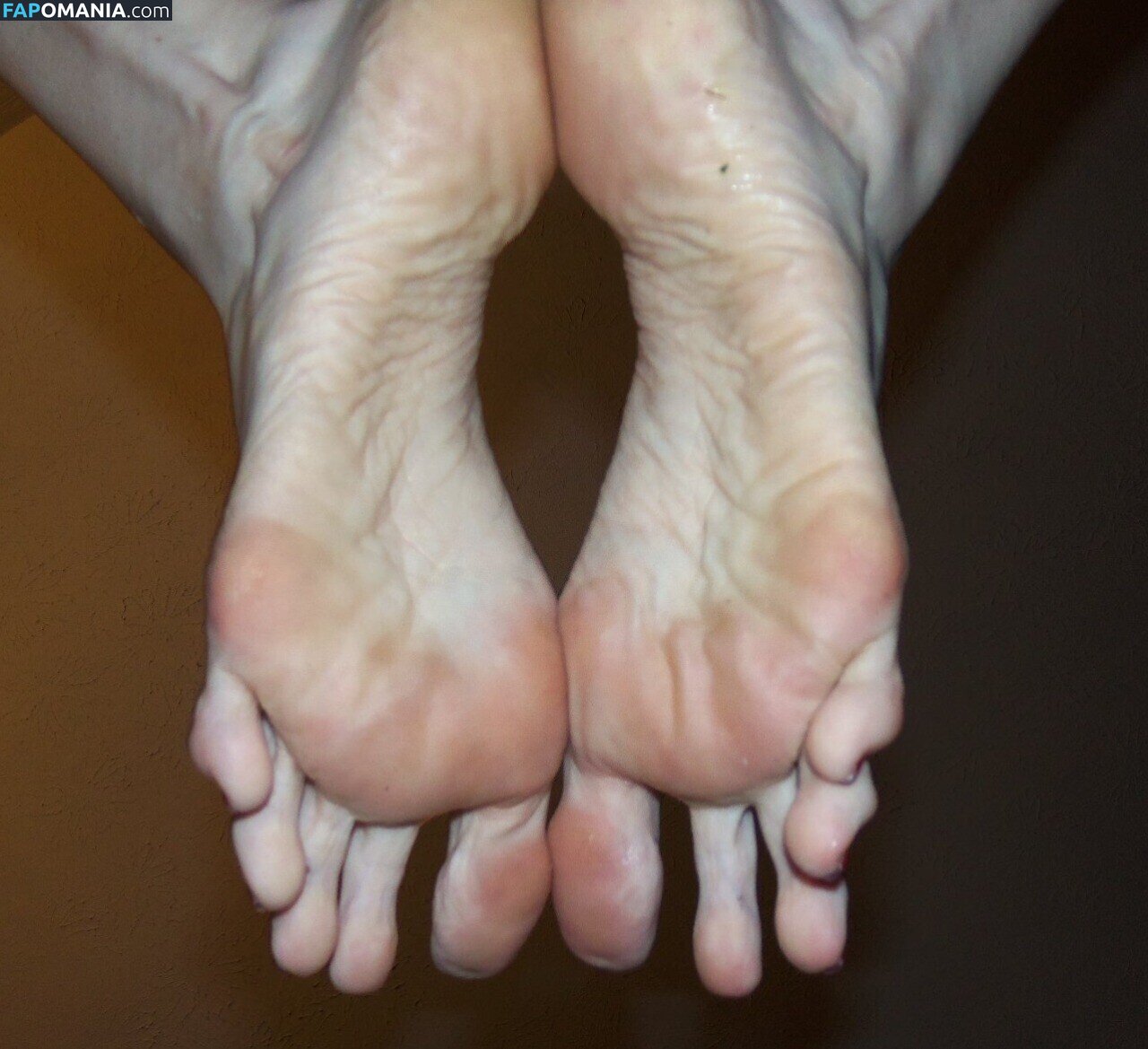 Violet's Toes (Violet's Perfect Feet Nahý OnlyFans  Uniklá fotka #3